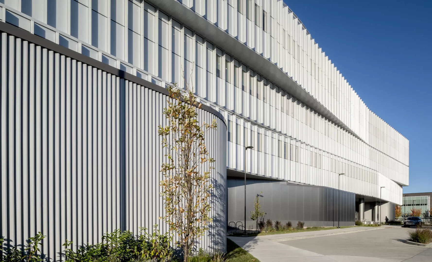 Exterior image of UWM Chemistry Building